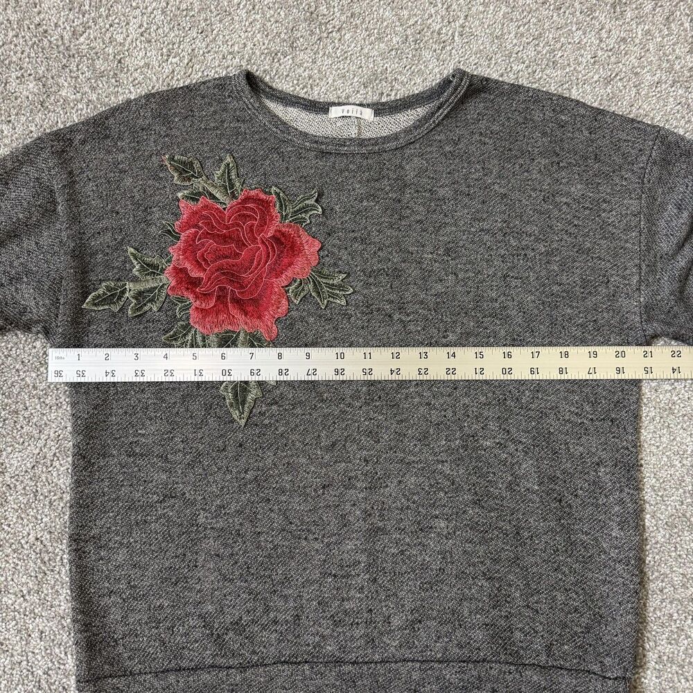 Voila Sweater Womens Medium Gray Rose Embroidered 3/4 Bell Sleeve Pullover Knit - Picture 8 of 10